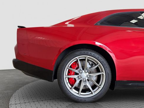 Used 2025 Dodge Charger Daytona Scat Pack w/ Track Pack AWD/4WD image 25