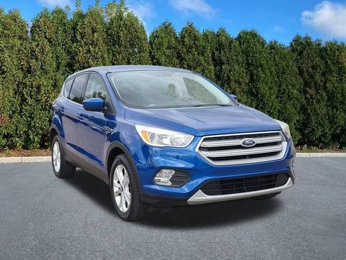 Used 2019 Ford Escape SE FWD image 3