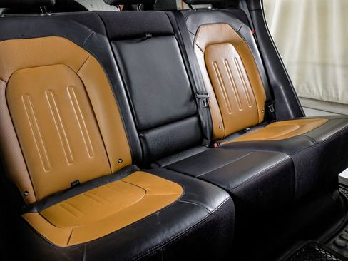 Used 2023 Land Rover Defender 110 X image 31