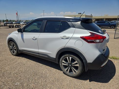 Used 2019 Nissan Kicks SR w/ SR Premium Package FWD image 5