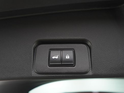 Used 2023 Nissan Rogue Platinum w/ Platinum Premium Package image 11