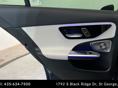 Used 2025 Mercedes-Benz C 300 4MATIC Sedan image 18