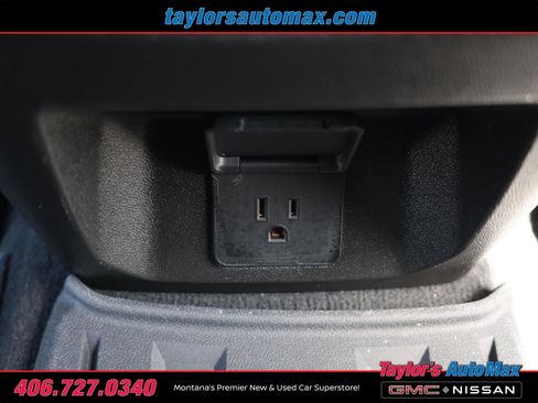 Used 2023 GMC Canyon AT4 image 27