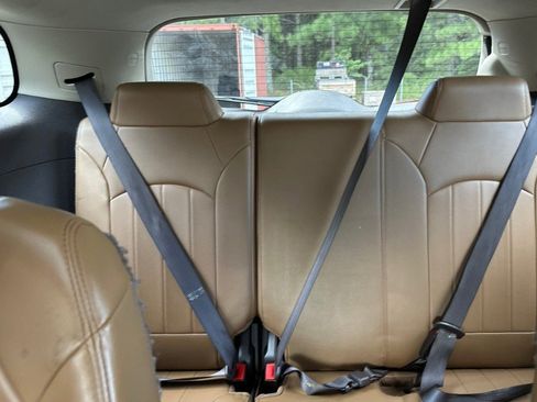 Used 2017 Buick Enclave Leather image 11