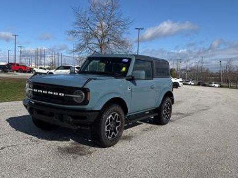 Certified 2021 Ford Bronco Outer Banks AWD/4WD image 1