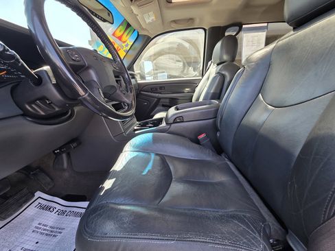 Used 2006 GMC Sierra 2500 SLT w/ Onstar Plus Package AWD/4WD image 14