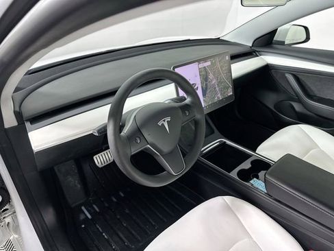 Used 2021 Tesla Model 3 Performance AWD/4WD image 18