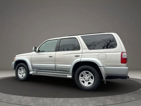 Used 2000 Toyota 4Runner Limited image 7