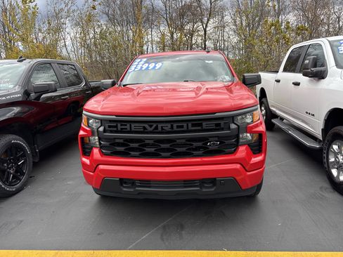 Used 2022 Chevrolet Silverado 1500 Custom image 2