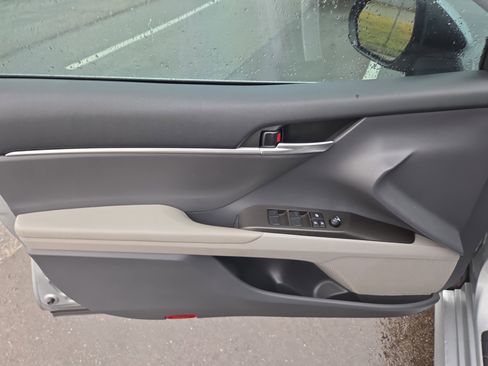 Used 2023 Toyota Camry LE image 6