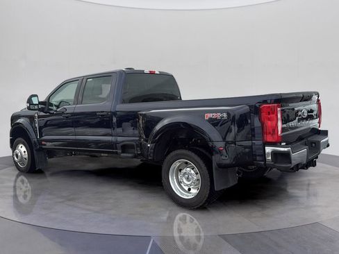 Used 2025 Ford F450 XLT w/ FX4 Off-Road Package image 3