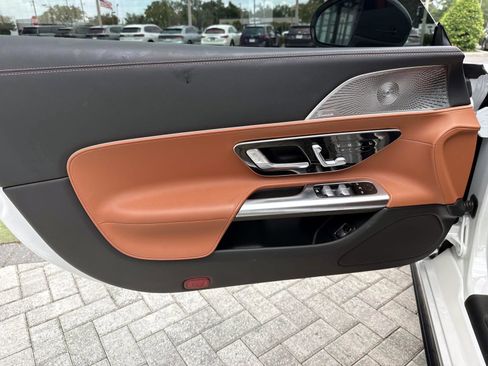 Certified 2024 Mercedes-Benz SL 43 AMG image 17