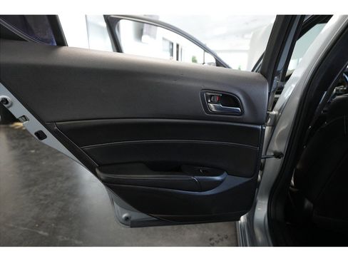 Used 2017 Acura ILX FWD image 15