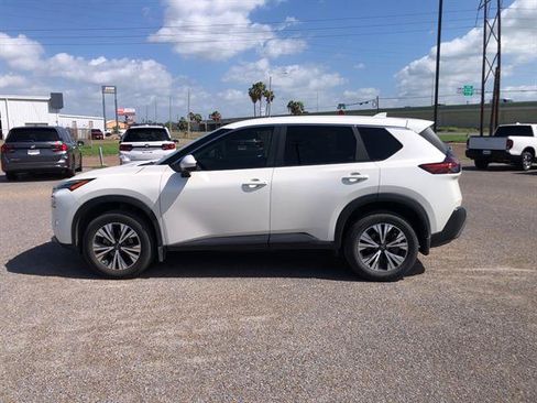 Used 2023 Nissan Rogue SV FWD image 4