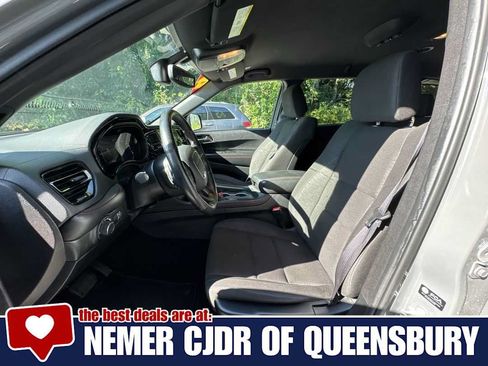 Used 2025 Dodge Durango GT AWD/4WD image 11
