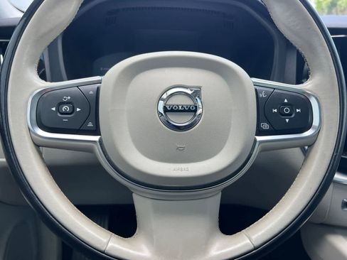 Used 2019 Volvo XC60 T5 Momentum w/ Advanced Package FWD image 25