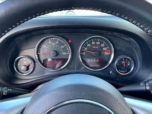 Used 2016 Jeep Wrangler Unlimited Rubicon image 21