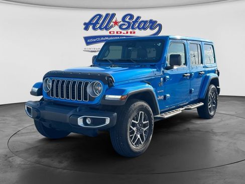 Used 2024 Jeep Wrangler Unlimited Sahara w/ Technology Group AWD/4WD image 3