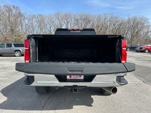 Used 2024 Chevrolet Silverado 2500 LTZ w/ LTZ Convenience Package image 17