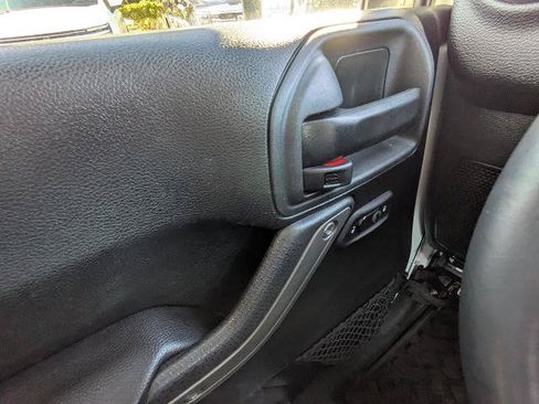 Used 2018 Jeep Wrangler Sport AWD/4WD image 21