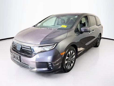 Used 2023 Honda Odyssey EX-L image 3