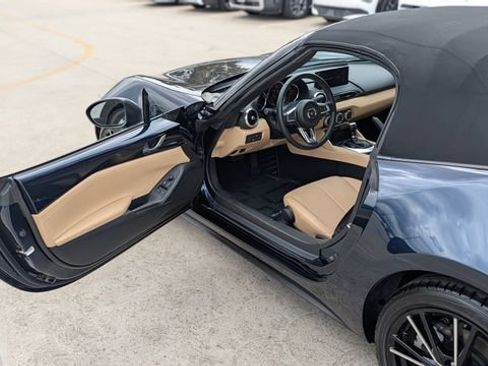 Certified 2025 MAZDA MX-5 Miata Grand Touring RWD image 34
