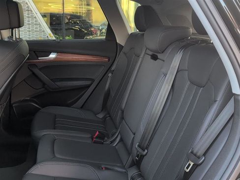 Used 2023 Audi Q5 e Premium Plus w/ Premium Plus Package image 14
