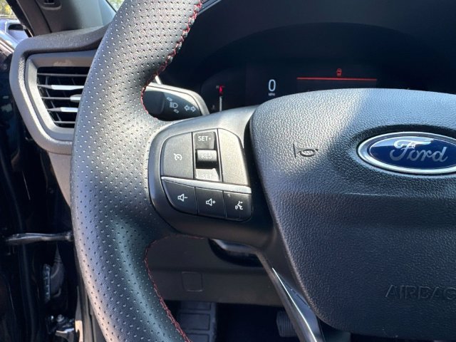 Used 2025 Ford Escape ST-Line FWD image 29