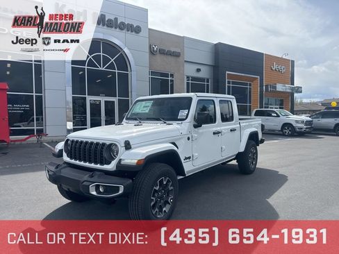 New 2026 Jeep Gladiator Sport AWD/4WD image 1