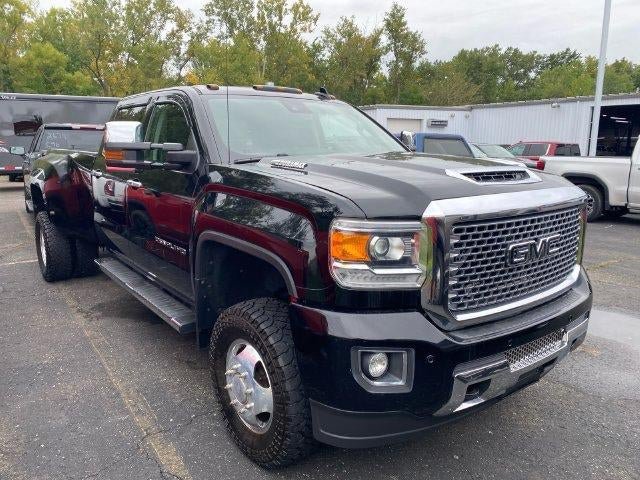 Used 2017 GMC Sierra 3500 Denali AWD/4WD image 6