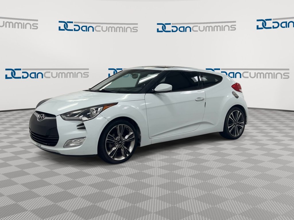 Used 2016 Hyundai Veloster w/ Option Group 03 FWD image 4