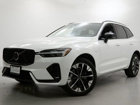 New 2026 Volvo XC60 T8 Plus w/ Climate Package image 2