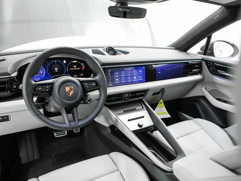 New 2026 Porsche Macan 4S Electric AWD/4WD image 13