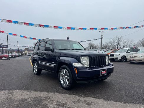 Used 2012 Jeep Liberty Sport image 5