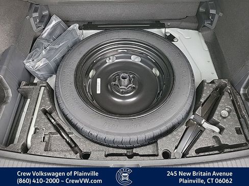 Certified 2022 Volkswagen Tiguan SE R-Line image 53