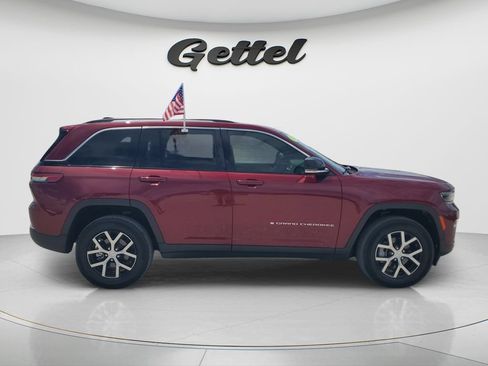 Used 2023 Jeep Grand Cherokee Limited AWD/4WD image 3