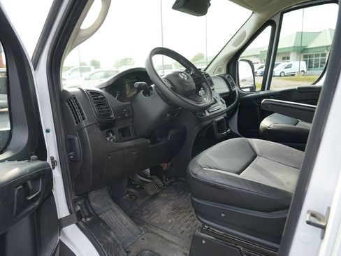 Used 2024 RAM ProMaster 2500 w/ Convenience Group FWD image 13