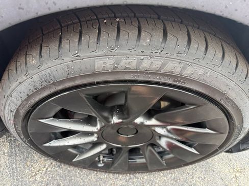 Used 2021 Tesla Model Y Long Range AWD/4WD image 7