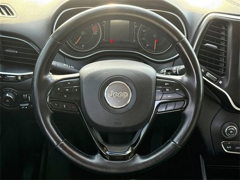 Used 2021 Jeep Cherokee Latitude Plus image 14