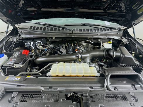 Used 2024 Ford Expedition Max XLT image 35