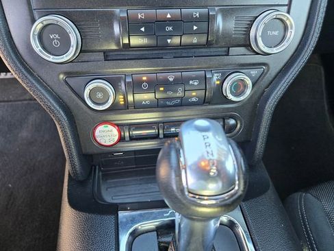 Used 2017 Ford Mustang Coupe RWD image 17
