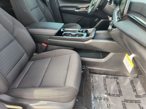 Used 2026 Chevrolet Equinox LT FWD image 14