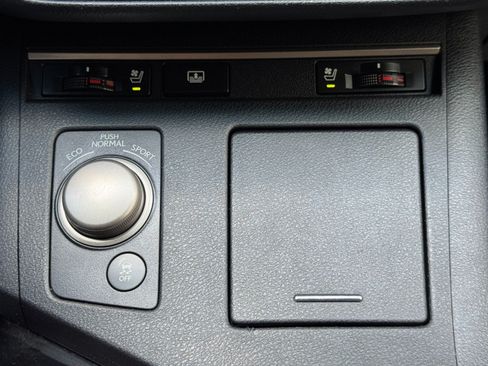 Used 2013 Lexus ES 350 w/ Luxury Pkg FWD image 30