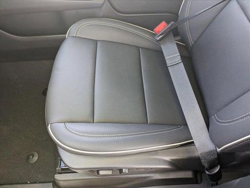 New 2025 Chevrolet Suburban Premier image 4