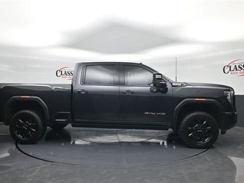 Used 2024 GMC Sierra 2500 AT4 w/ AT4 Premium Plus Package image 6