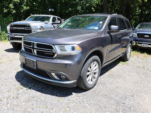 Used 2019 Dodge Durango SXT AWD/4WD image 3