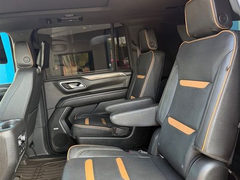 Used 2021 GMC Yukon XL AT4 w/ AT4 Premium Plus Package AWD/4WD image 29