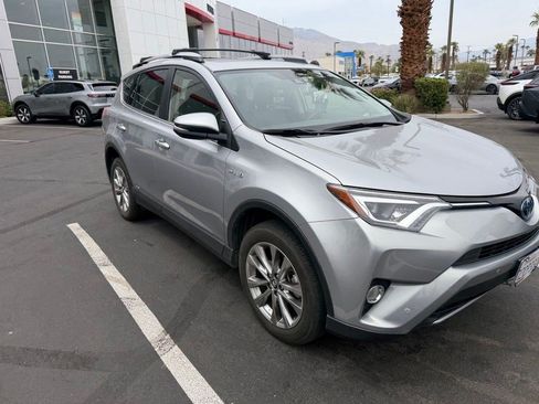 Used 2017 Toyota RAV4 Limited w/ Carpet Mat Package AWD/4WD image 5