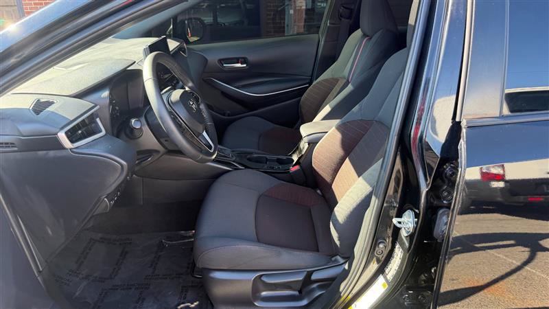 Used 2023 Toyota Corolla SE w/ SE Package FWD image 26