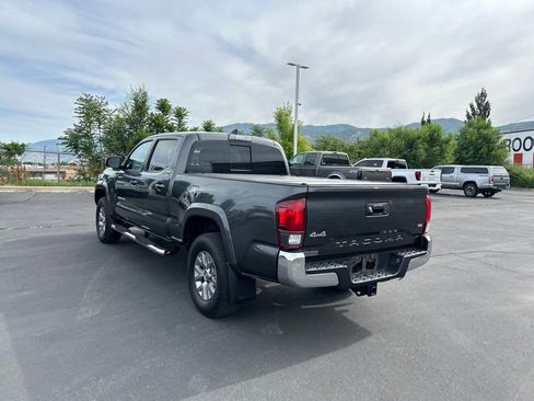 Used 2019 Toyota Tacoma SR5 AWD/4WD image 6